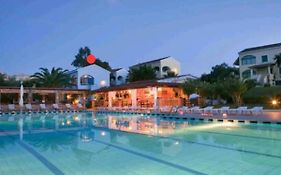 Govino Bay Luxury Beach Loft Apartment