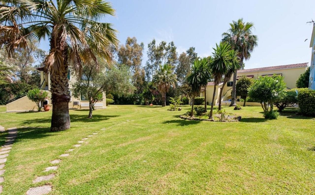 Govino Bay Luxury Beach Loft Apartment Danilia Exterior foto