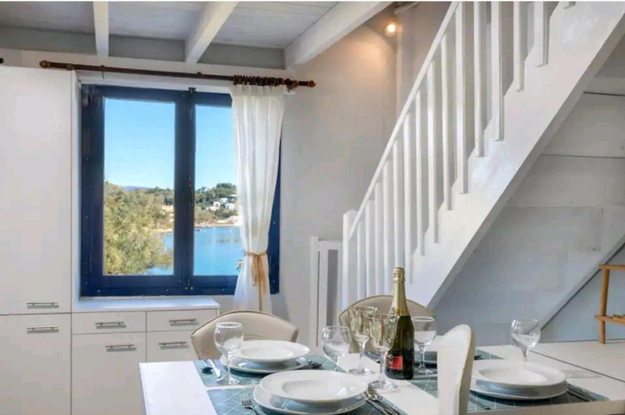 Govino Bay Luxury Beach Loft Apartment Danilia Exterior foto