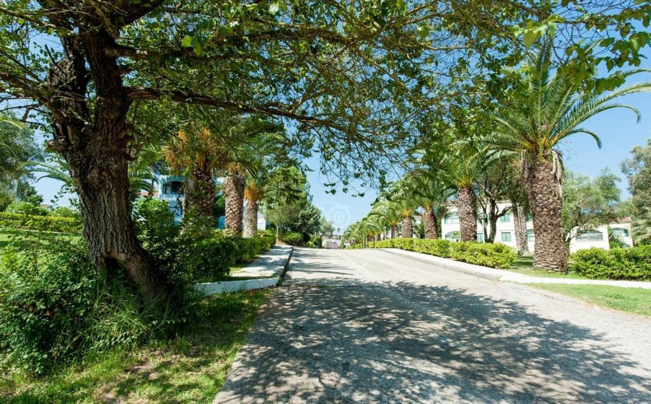 Govino Bay Luxury Beach Loft Apartment Danilia Exterior foto