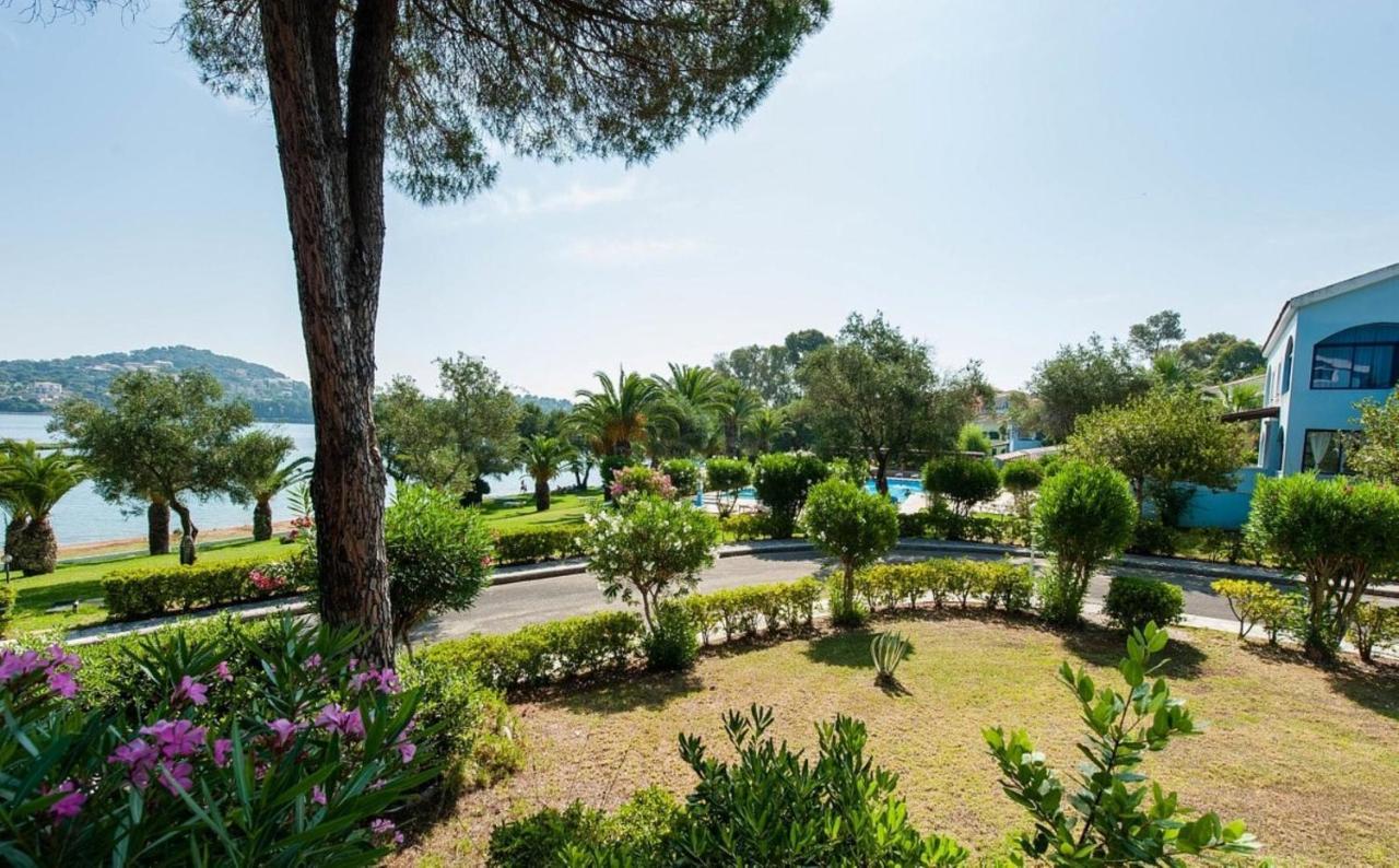 Govino Bay Luxury Beach Loft Apartment Danilia Exterior foto