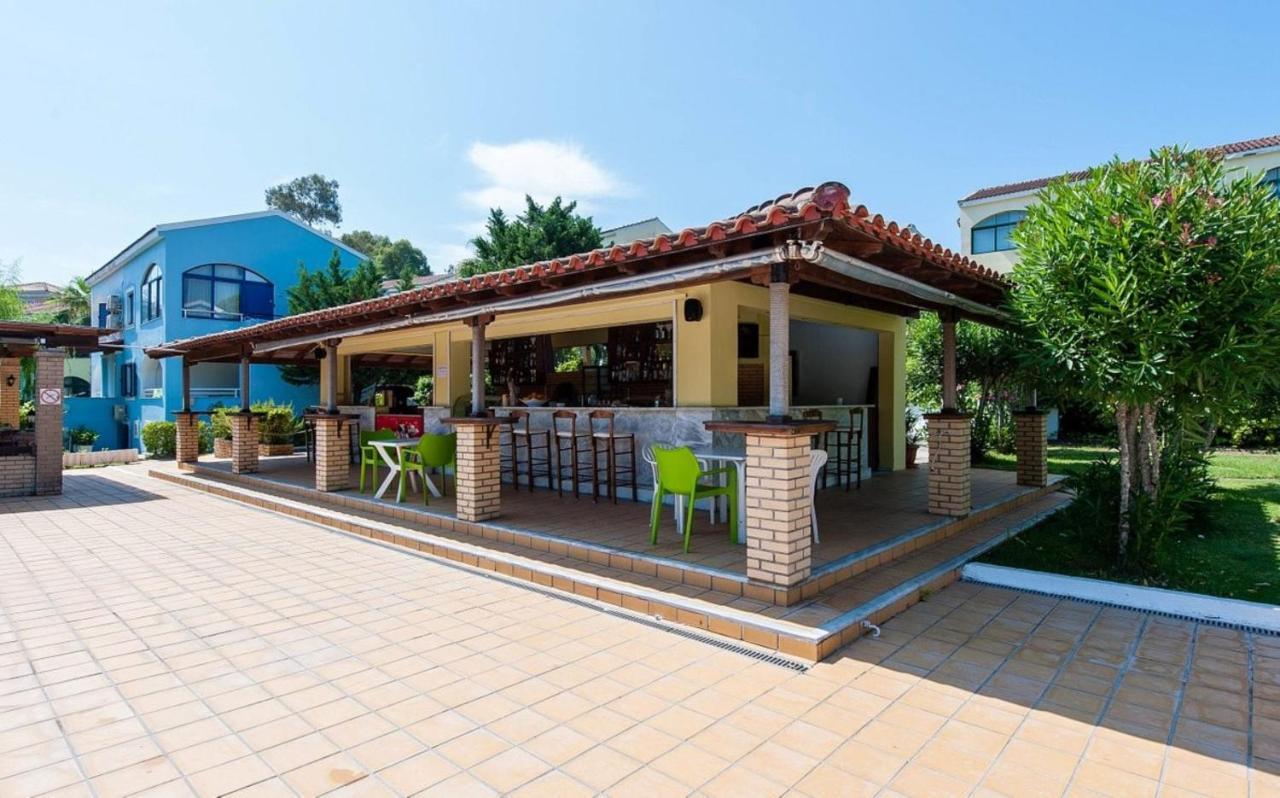 Govino Bay Luxury Beach Loft Apartment Danilia Exterior foto