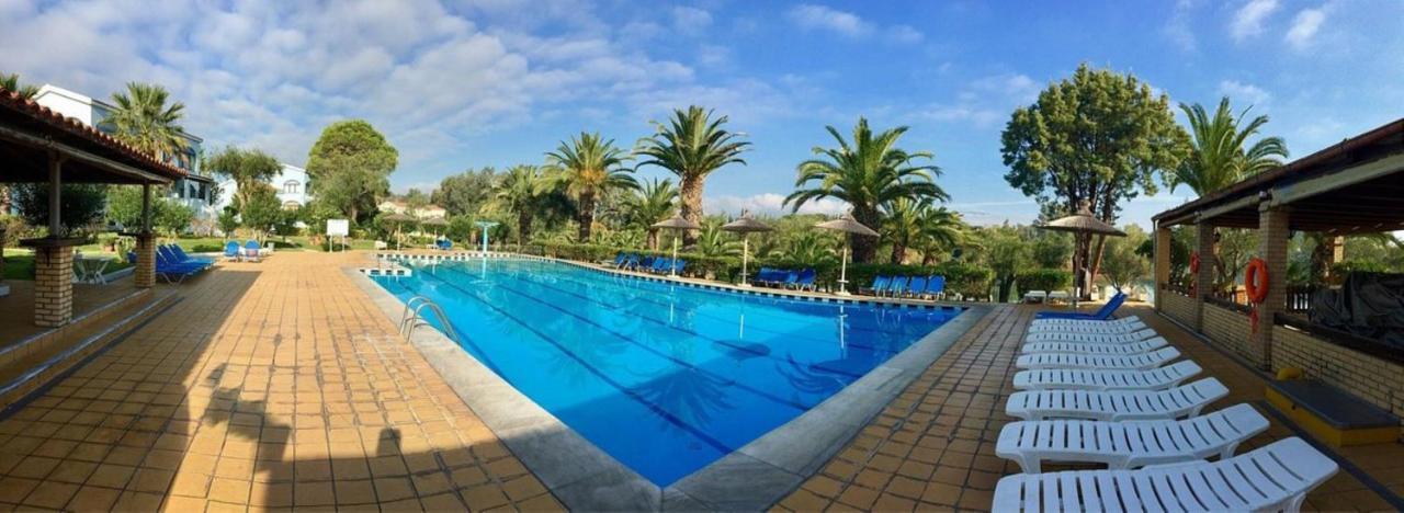 Govino Bay Luxury Beach Loft Apartment Danilia Exterior foto