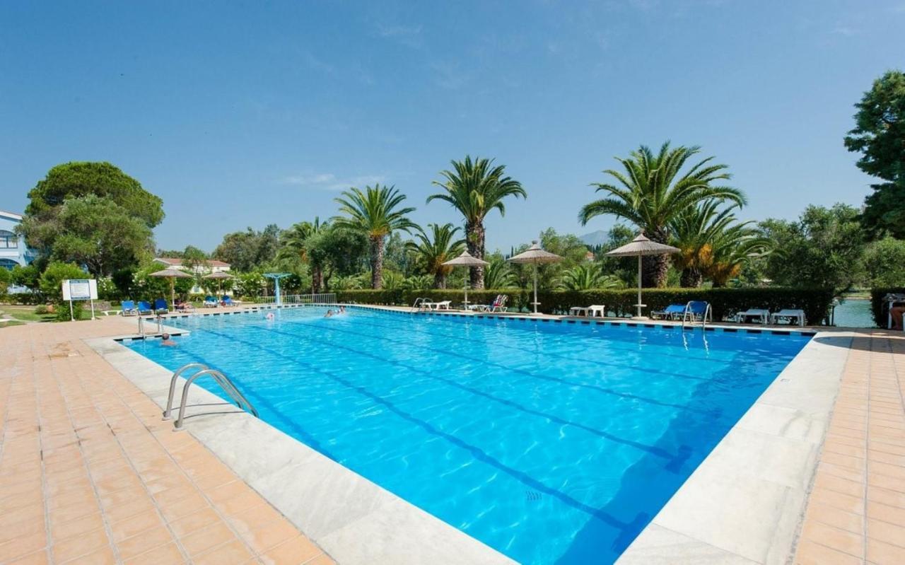 Govino Bay Luxury Beach Loft Apartment Danilia Exterior foto