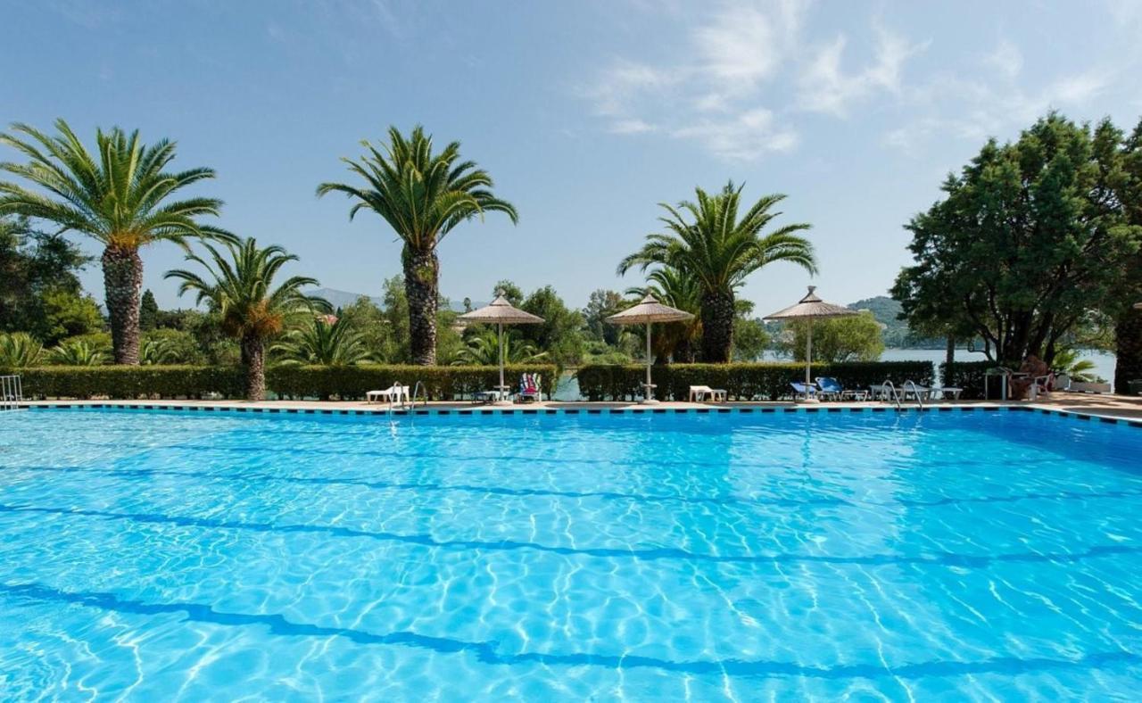 Govino Bay Luxury Beach Loft Apartment Danilia Exterior foto