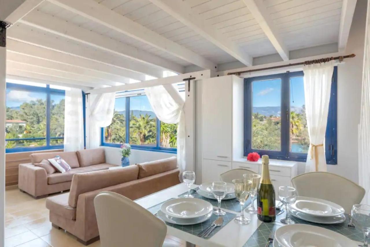 Govino Bay Luxury Beach Loft Apartment Danilia Exterior foto