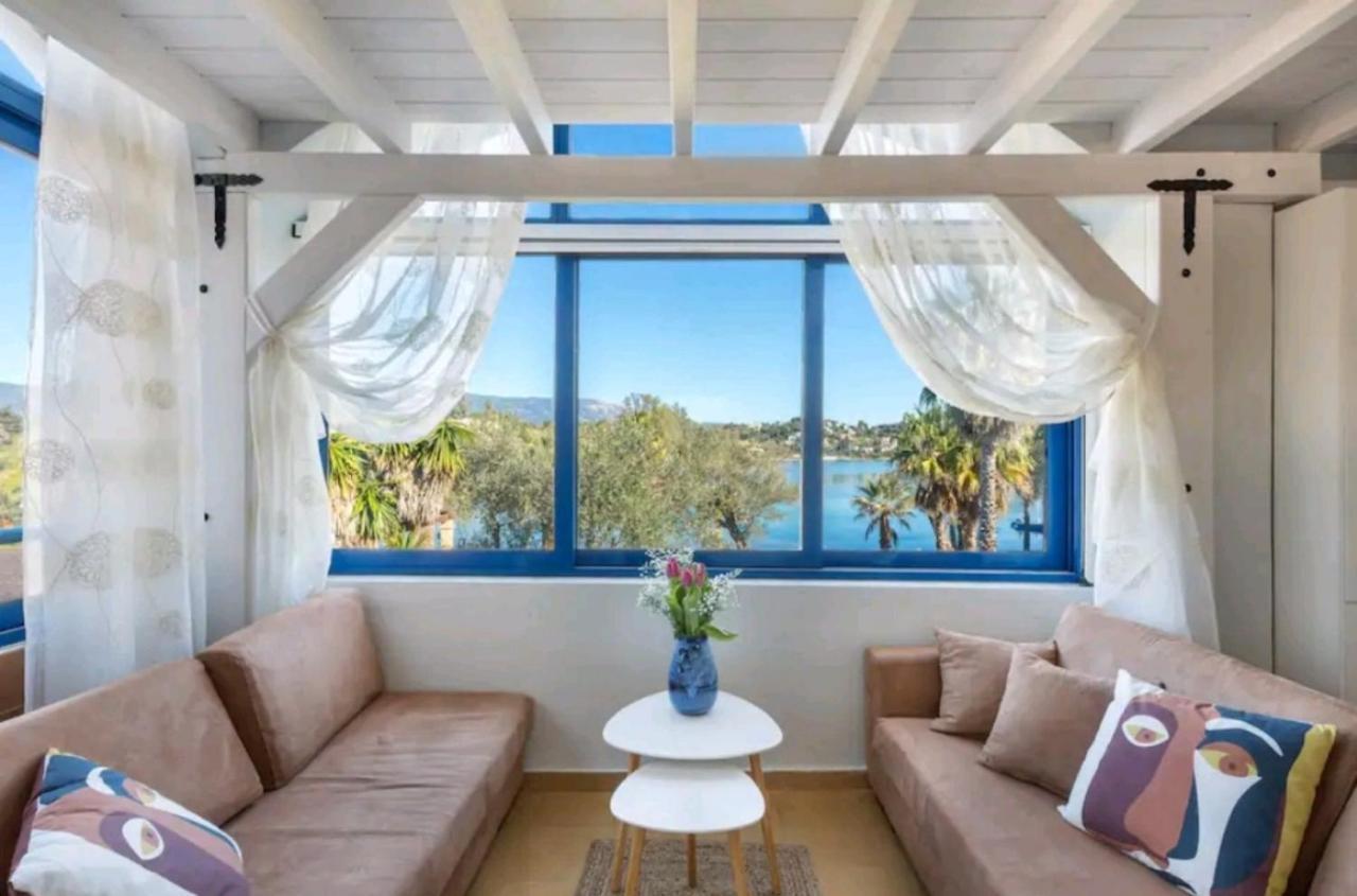 Govino Bay Luxury Beach Loft Apartment Danilia Exterior foto